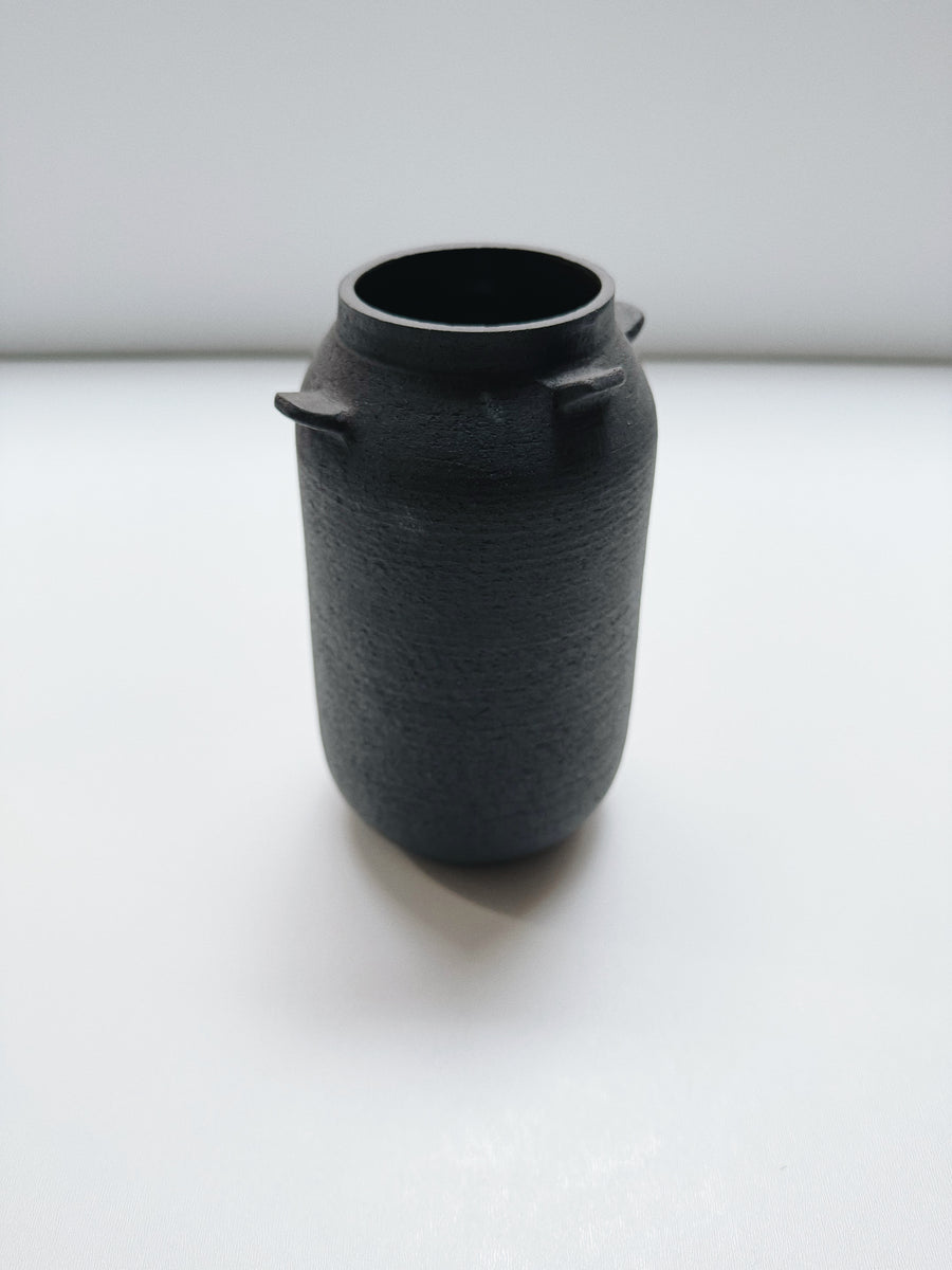 BLACK VASE - 003