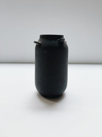 BLACK VASE - 003