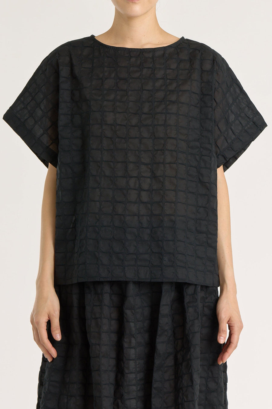 RIPPLE FINISH TOP - BLACK
