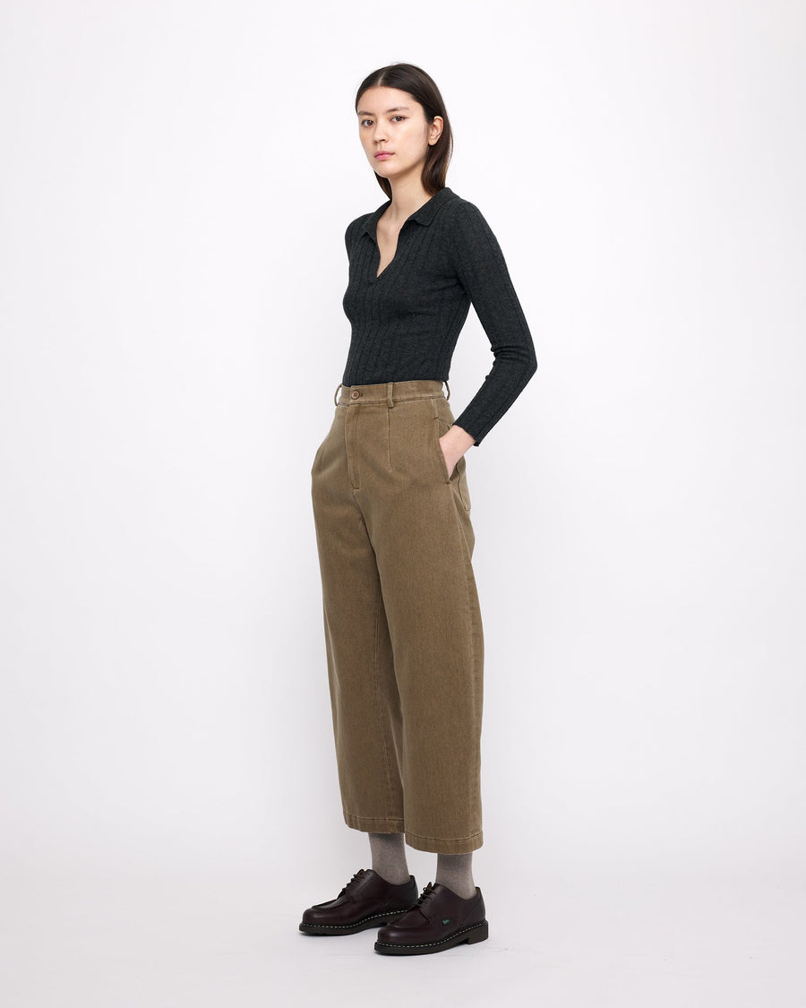 SANDWASHED TAILORED CURVE LEGGED TROUSER - WASHED WALNUT