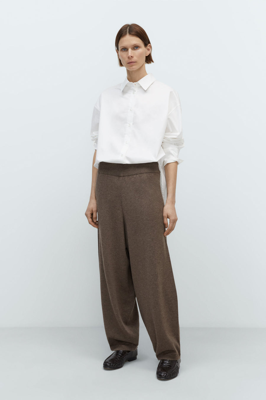 MERINO WOOL CURVED PANTS - TAUPE
