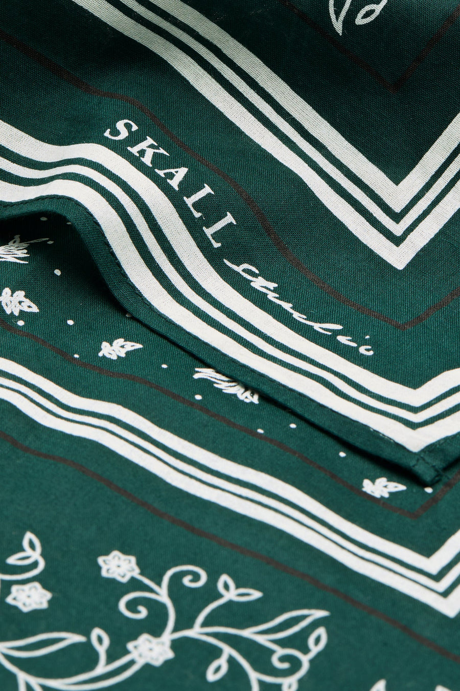 CLASSIC SCARF 50x50 - PINE GREEN