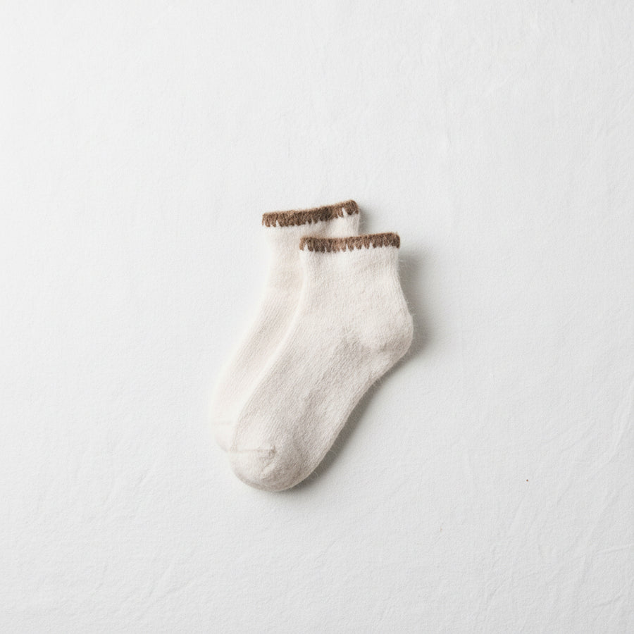 ALPACA GARLAND STITCH PILE SOCKS - NATURAL