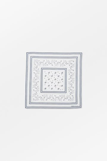 CLASSIC SCARF 50x50 - WHITE