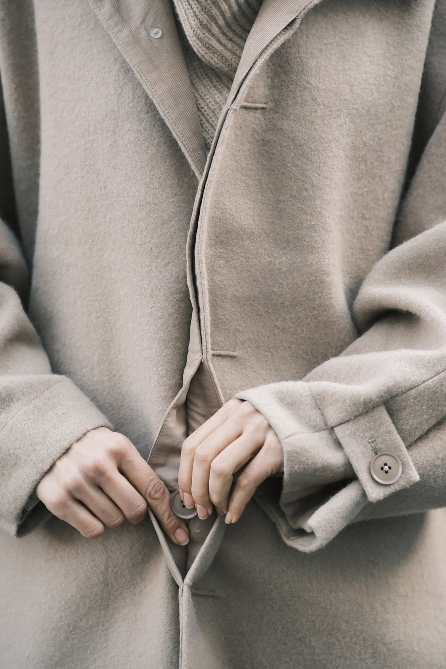 CUFFED WOOL COAT - HEATHERED PEBBLE