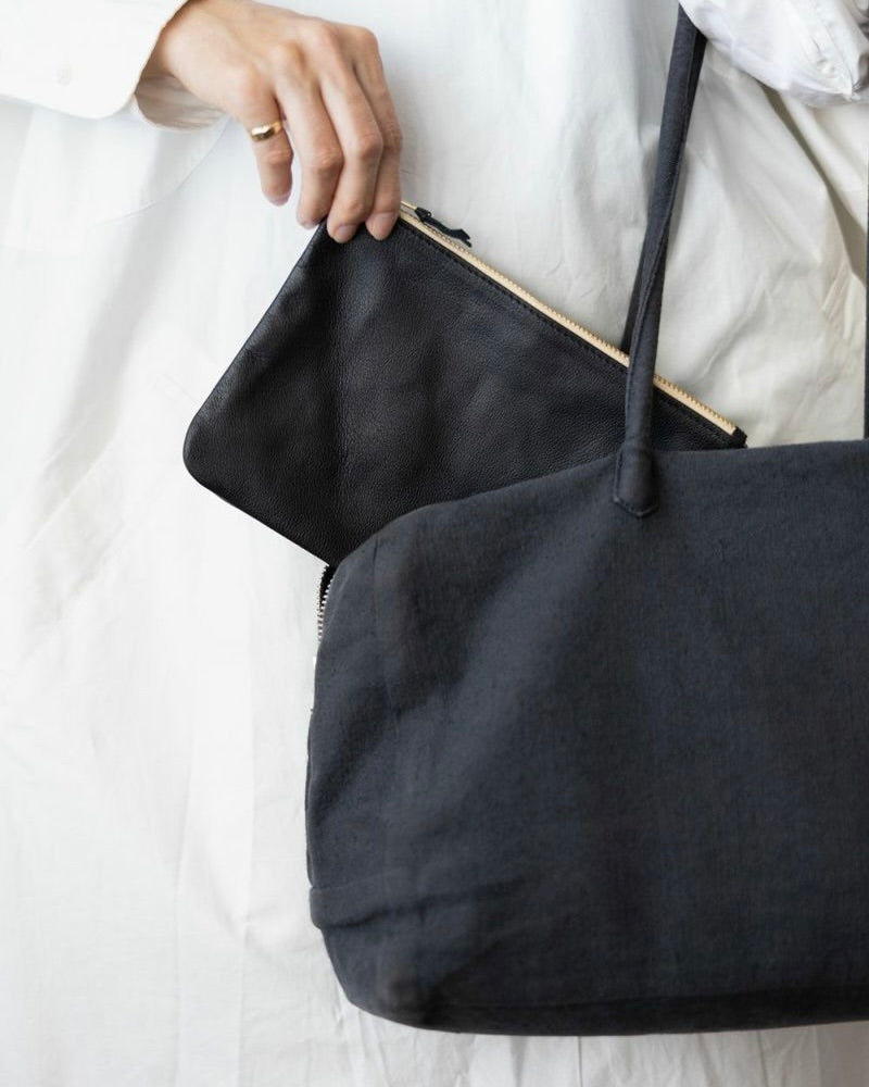 LEATHER POUCH - MEDIUM