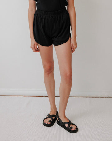 TRAINER SHORT - BLACK