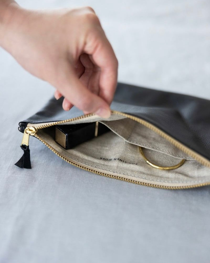 LEATHER POUCH - MEDIUM