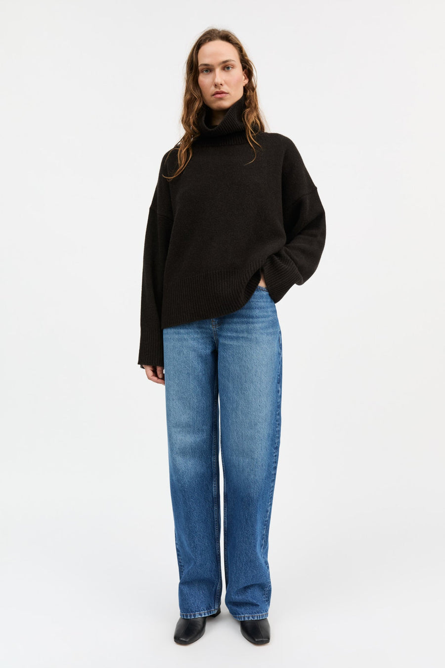 SILENE TURTLENECK - DEEP BROWN