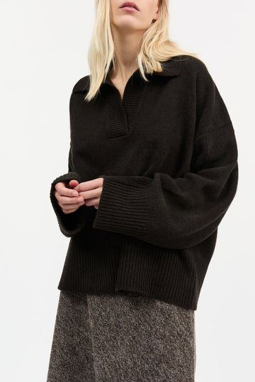 DEAN V-NECK JUMPER - DEEP BROWN