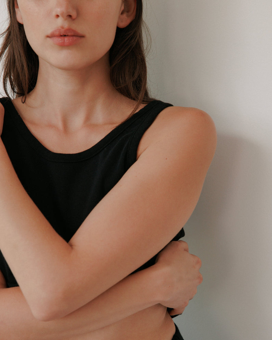 SCOOP BACK RIB TANK - BLACK