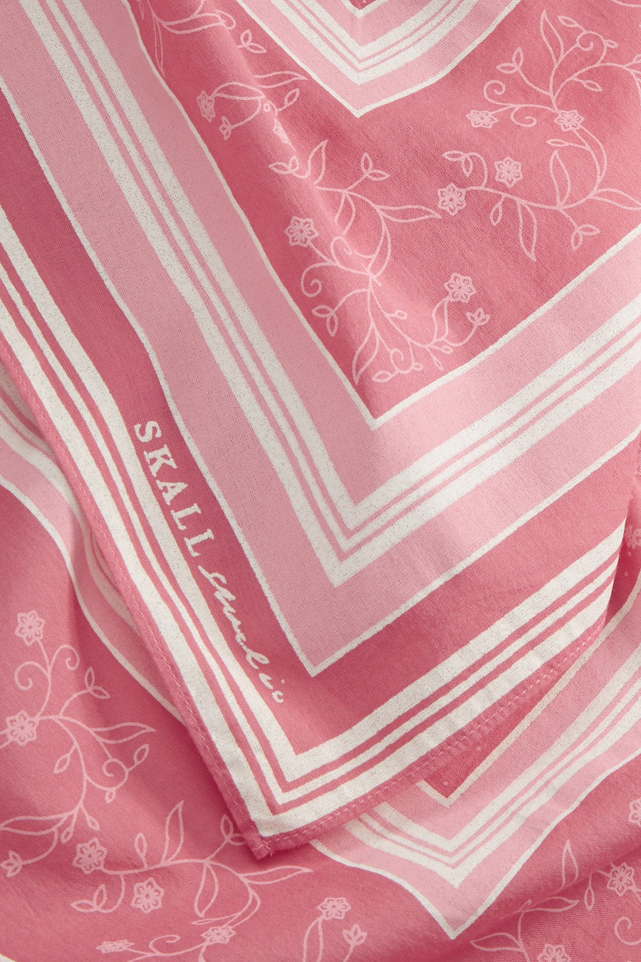 CLASSIC SCARF 90x90 - HOT PINK