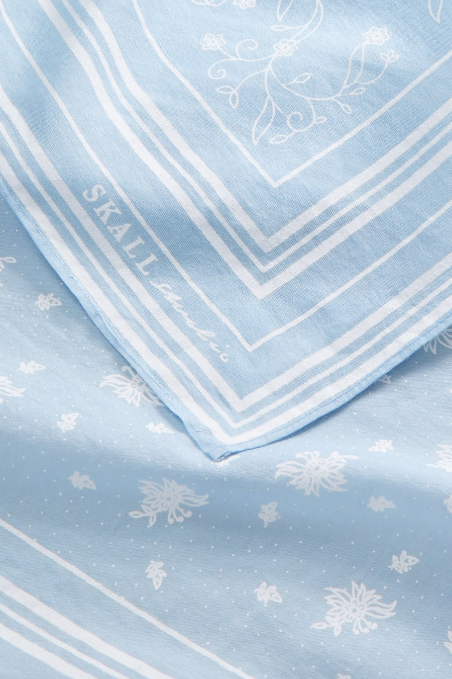CLASSIC SCARF 90x90 - SKY BLUE