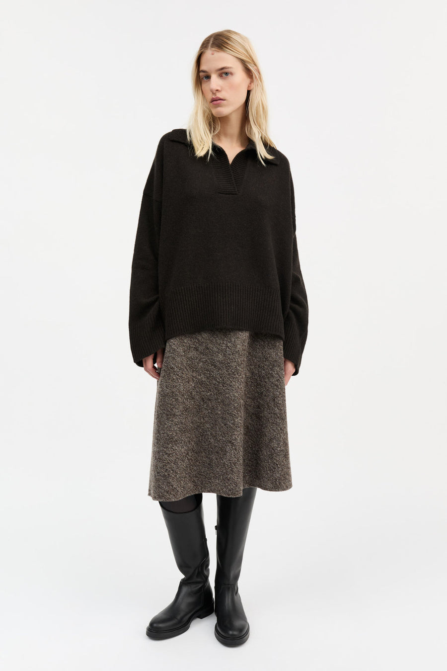 DEAN V-NECK JUMPER - DEEP BROWN