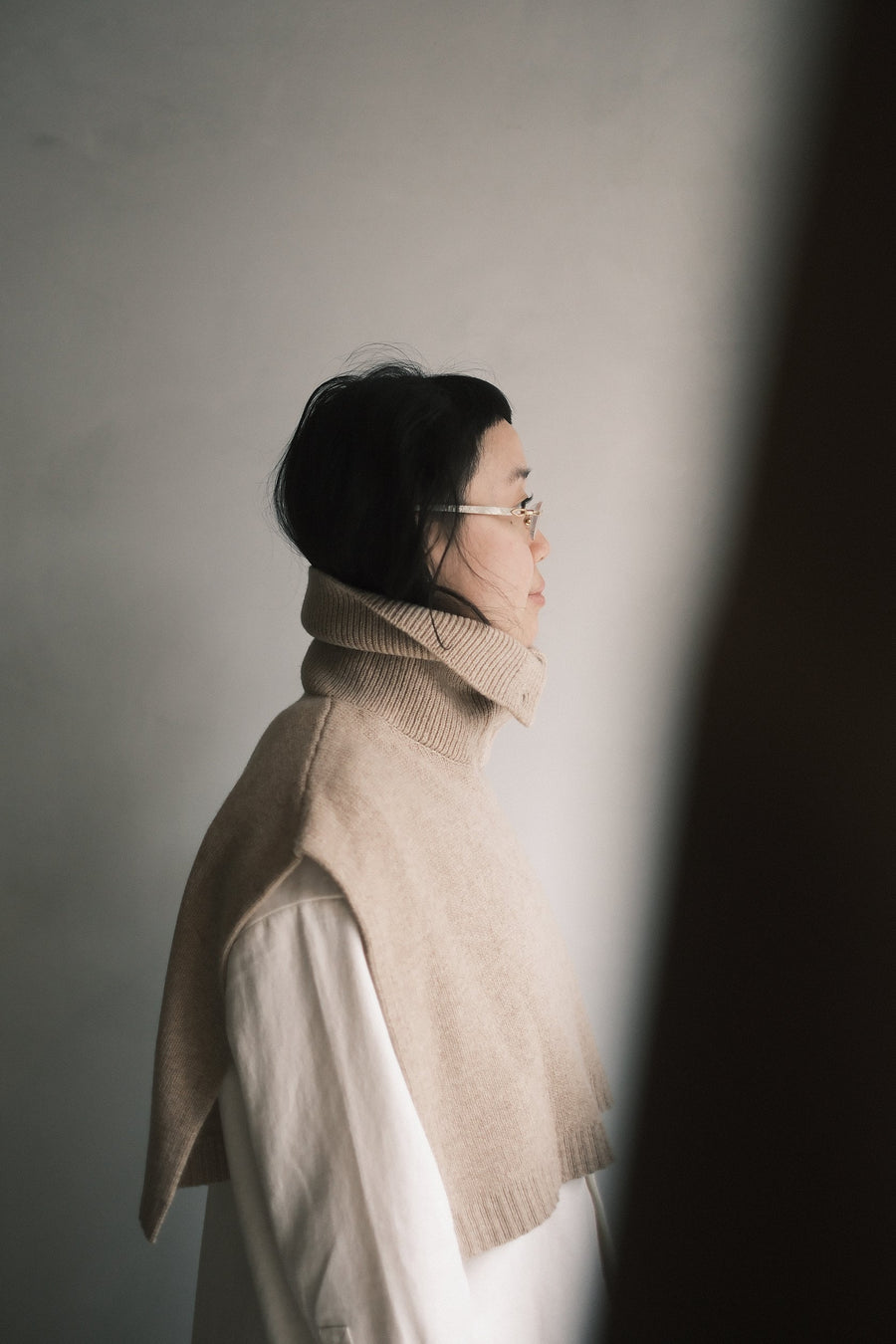 KNIT TURTLENECK VEST - ALMOND