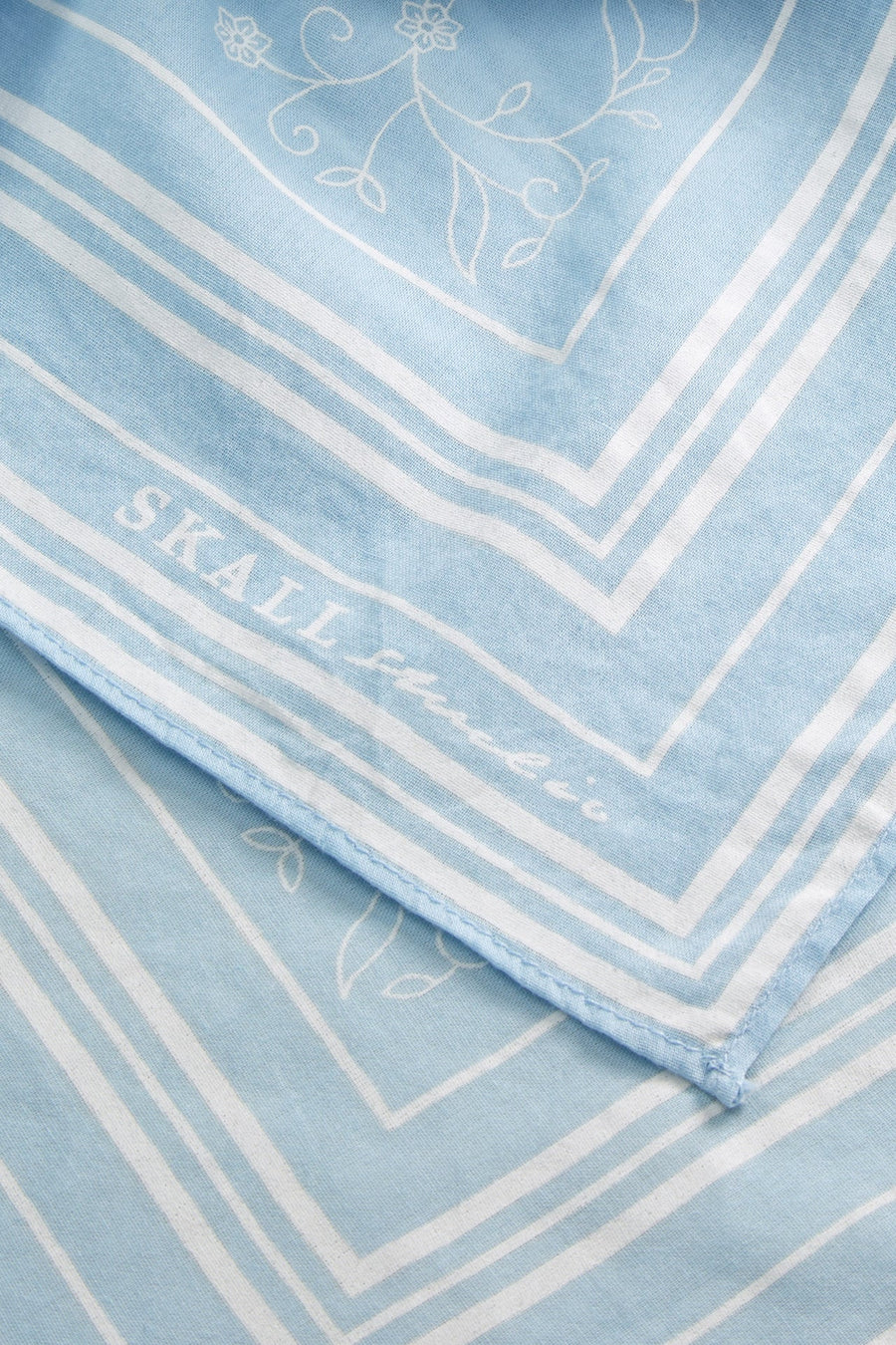 CLASSIC SCARF 50x50 - SKY BLUE