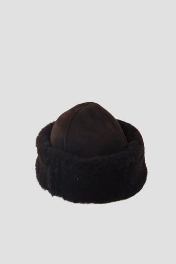 SUEDE BACK CURLY HAIR SHEEPSKIN CAP - CHOCOLATE