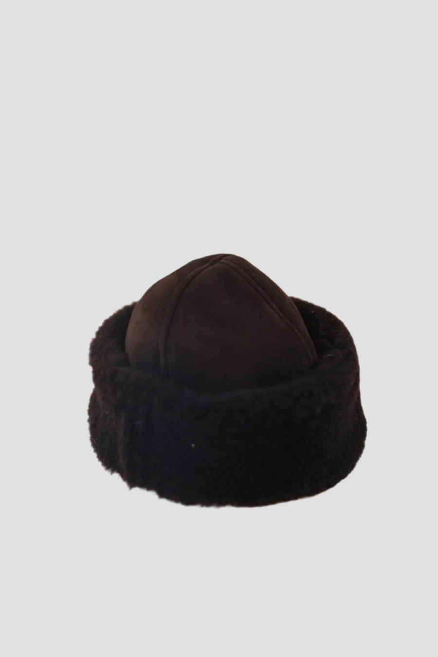 SUEDE BACK CURLY HAIR SHEEPSKIN CAP - CHOCOLATE