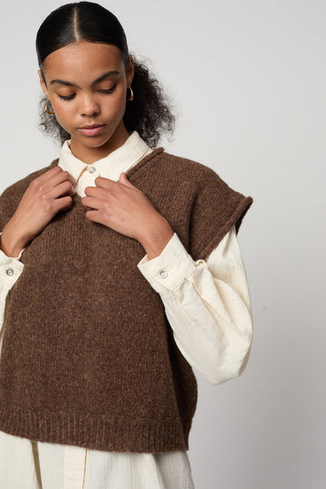 SAFA VEST - OAK