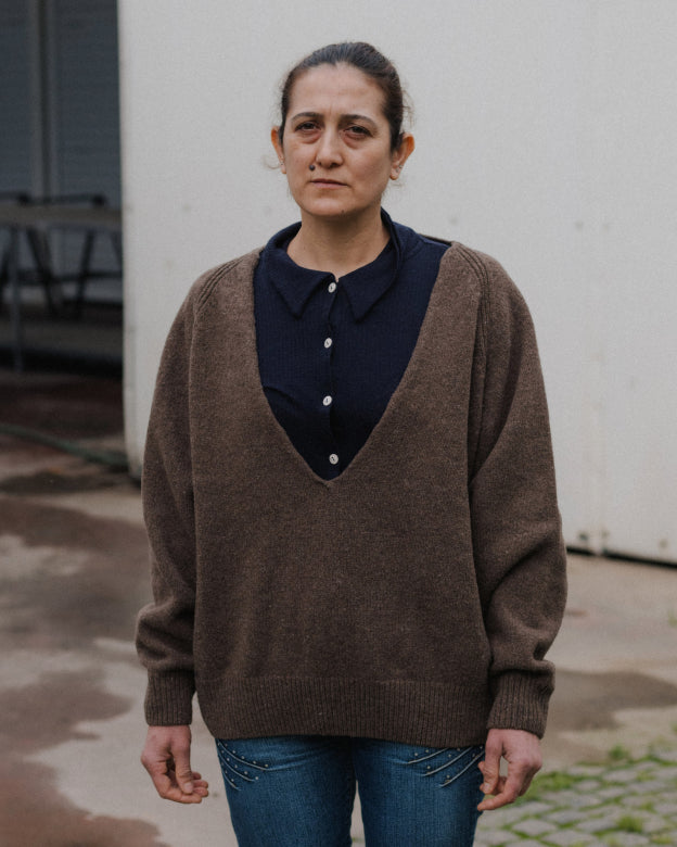 SOAR V NECK - BUREL BROWN