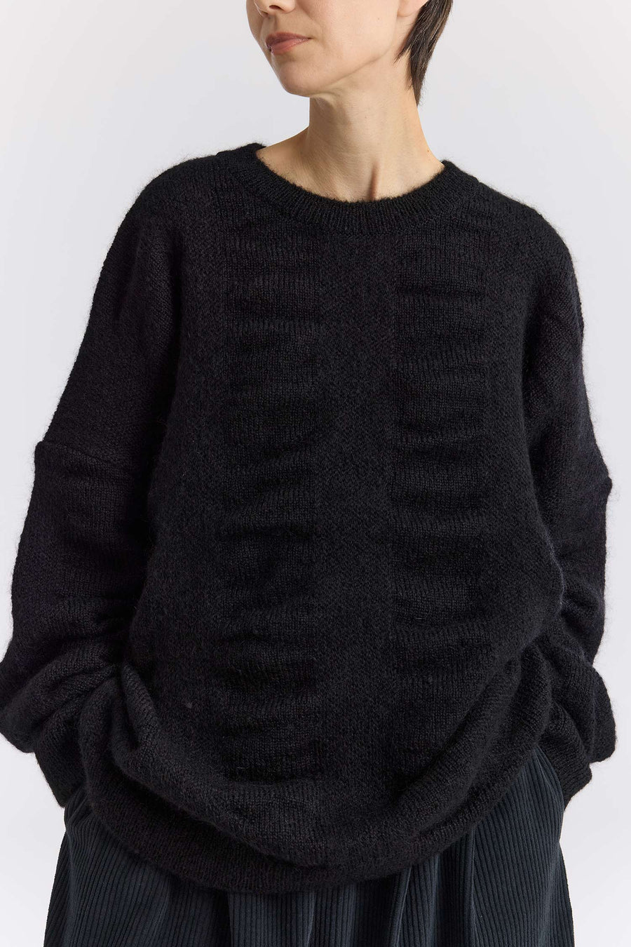 WATERFALL SWEATER - BLACK