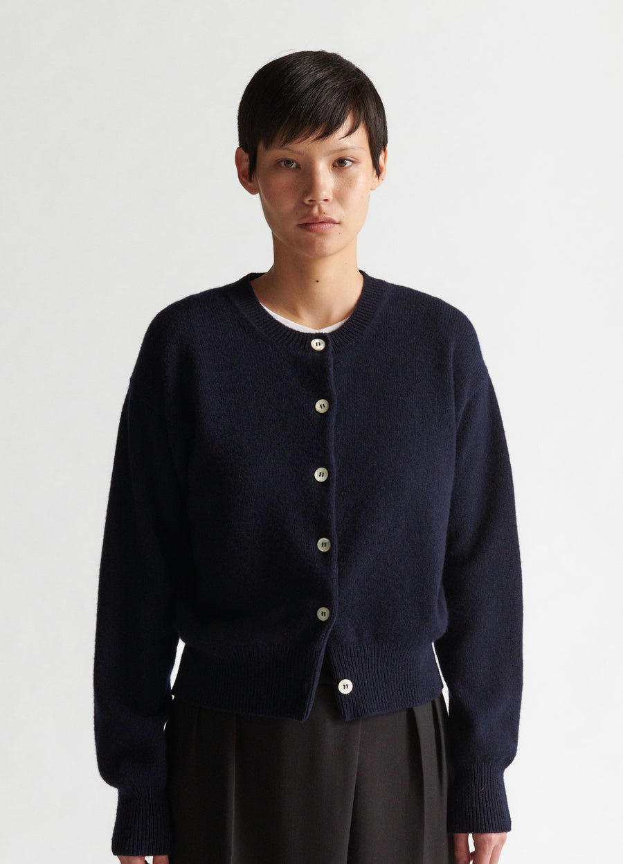 ADA GEELONG CREWNECK CARDIGAN - NAVY