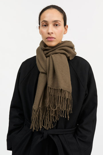 NELLE SCARF - BROWN
