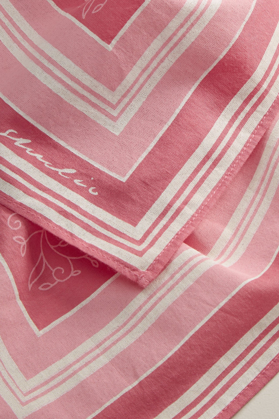 CLASSIC SCARF 50x50 - HOT PINK