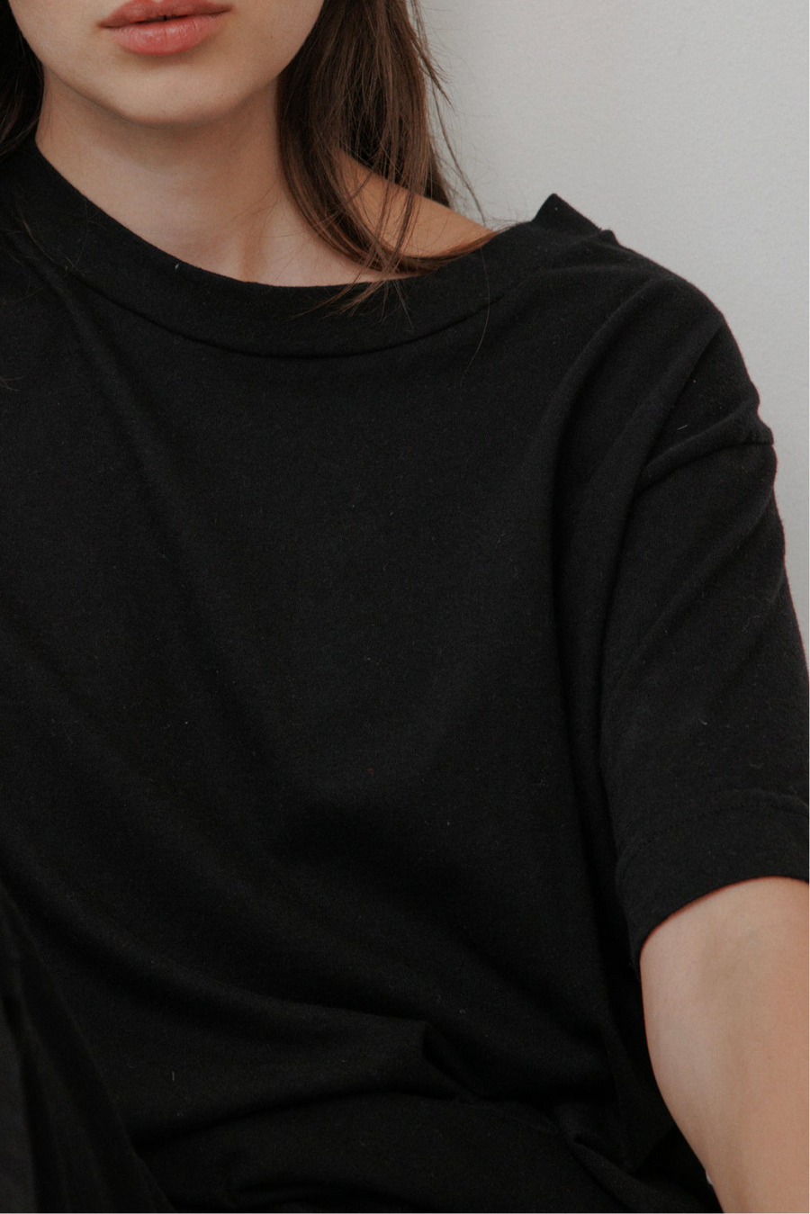 BOXY TEE - BLACK