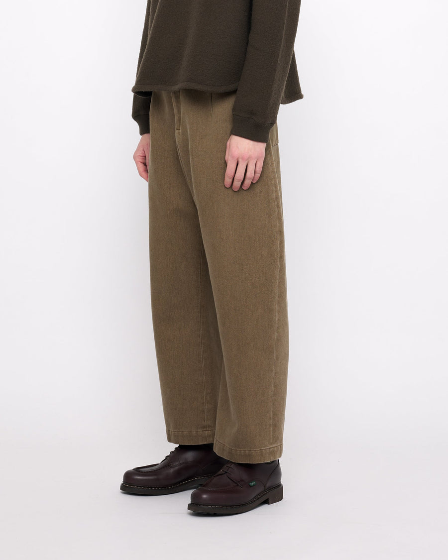 SANDWASHED TAILORED CURVE LEGGED TROUSER - WASHED WALNUT