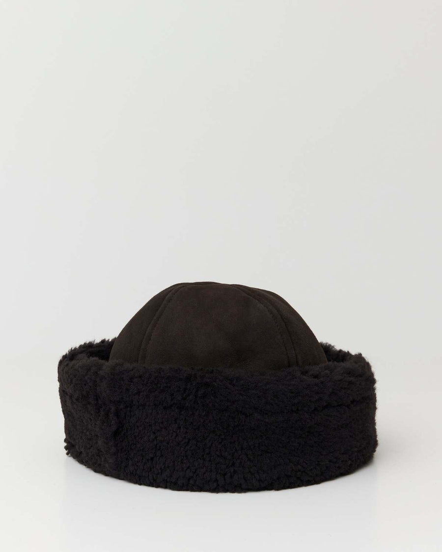 SUEDE BACK CURLY HAIR SHEEPSKIN CAP - BLACK