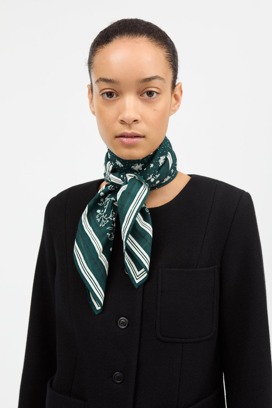 CLASSIC SCARF 90x90 - PINE GREEN
