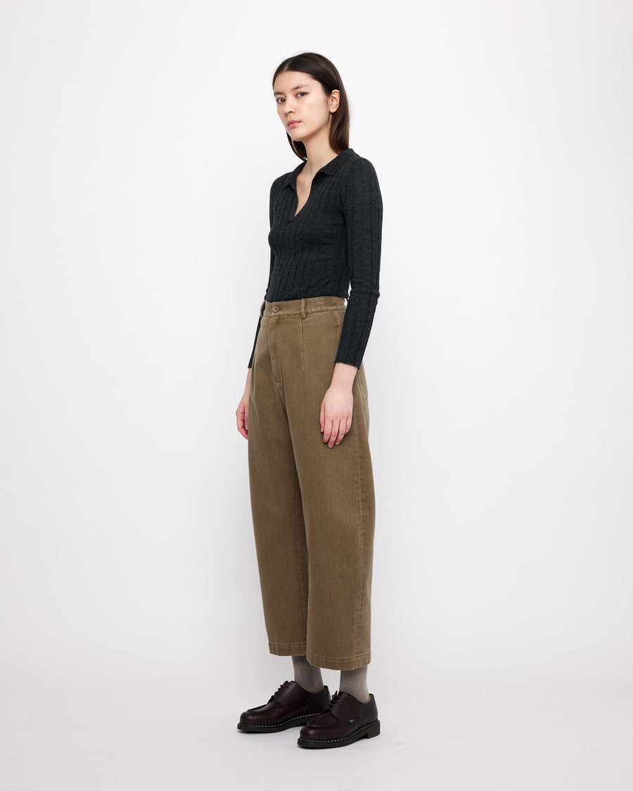 SANDWASHED TAILORED CURVE LEGGED TROUSER - WASHED WALNUT