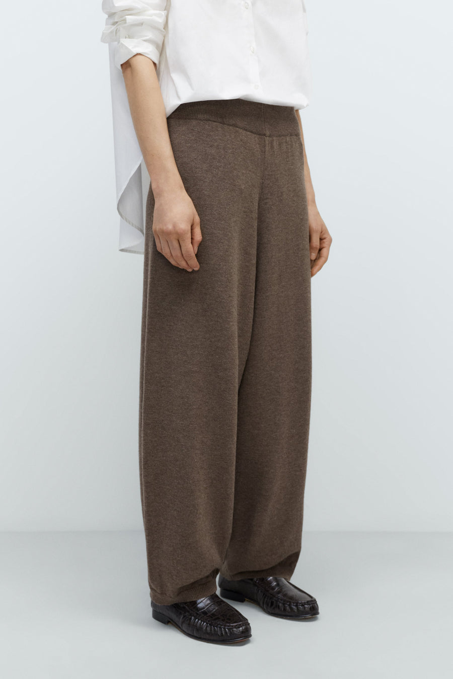MERINO WOOL CURVED PANTS - TAUPE