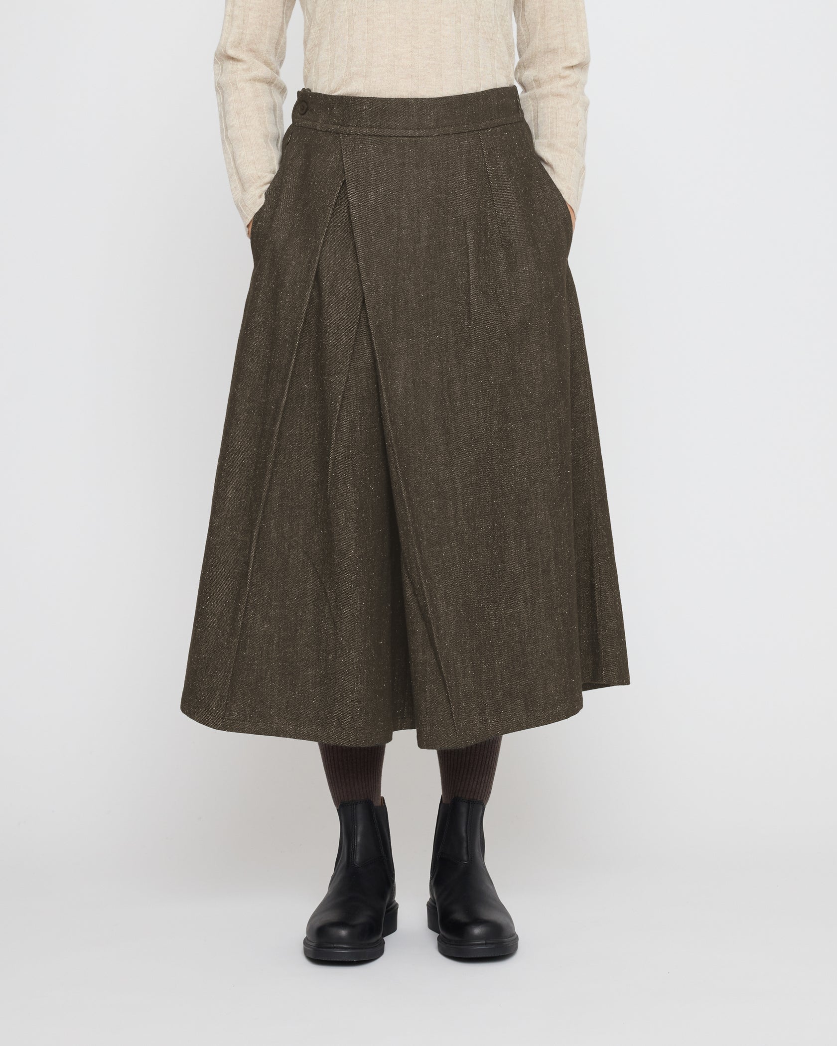 7115 by Szeki – Timeless Minimalist Fashion Designed in New York