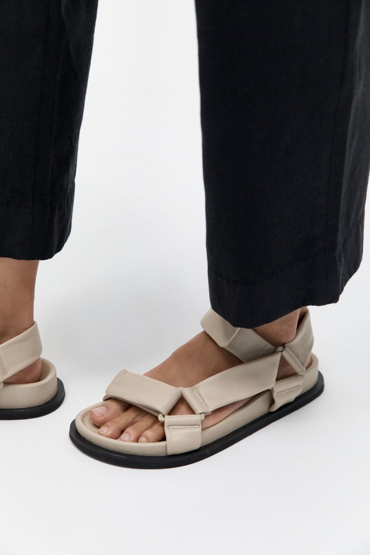【PORTERNA】Launi Strap Sandals Amazon.com | Herstyle Women's Flat Sandals – One Band Ankle